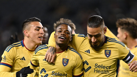 Cristian Chicho Arango y Carlos Gómez celebran con Real Salt Lake Cristian Chicho Arango y Carlos Gómez celebran con Real Salt Lake