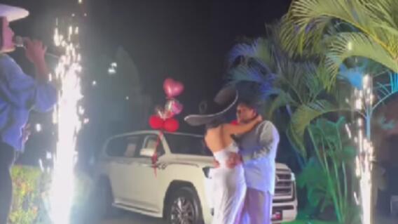 Poncho Zuleta tuvo además varios costosos regalos con su novia. Poncho Zuleta tuvo además varios costosos regalos con su novia.