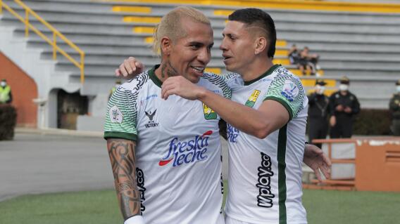 Celebración de Dayro Moreno, tras su gol con Atlético Bucaramanga Celebración de Dayro Moreno, tras su gol con Atlético Bucaramanga