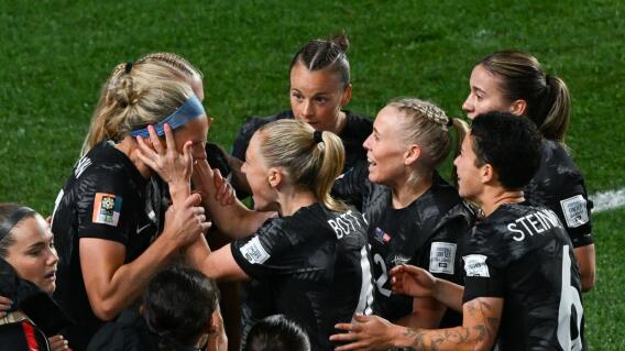 Nueva Zelanda y un festejo de gol contra Noruega, por el Mundial femenino. Nueva Zelanda y un festejo de gol contra Noruega, por el Mundial femenino.