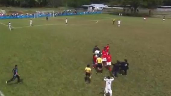 jugadores-america-de-cali-sub-17-arbitro.png jugadores-america-de-cali-sub-17-arbitro.png