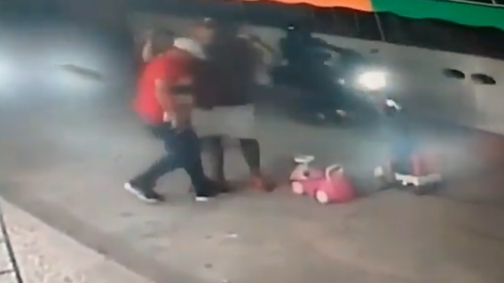 333586_Blu Radio/ Asalto en frente de un bebé en Soledad. Foto: Tomada de video