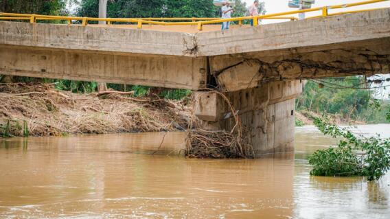 Gobernadores de Magdalena y La Guajira piden puente militar para volver a conectar los departamentos - BluRadio