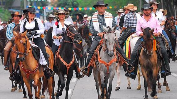 230415-cabalgata-cali_0.jpg 230415-cabalgata-cali_0.jpg