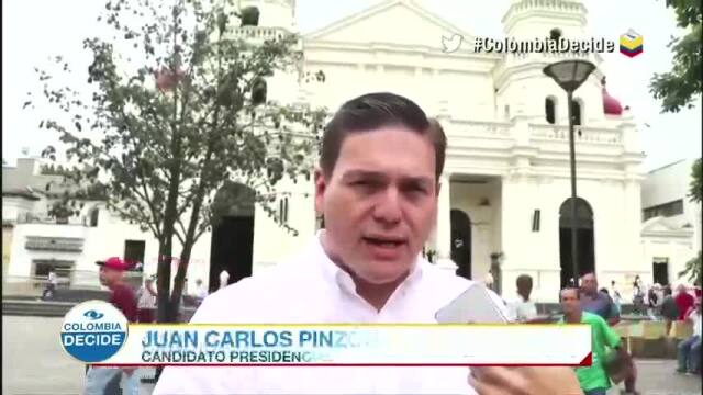 Juan Carlos Pinzón e Iván Duque estuvieron en Medellín con la comunidad Juan Carlos Pinzón e Iván Duque estuvieron en Medellín con la comunidad