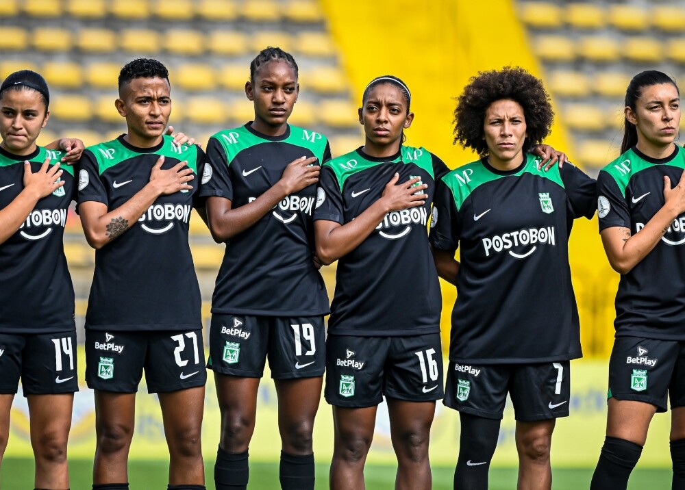 Atlético Nacional en el estadio de Techo.jpg Atlético Nacional en el estadio de Techo.jpg