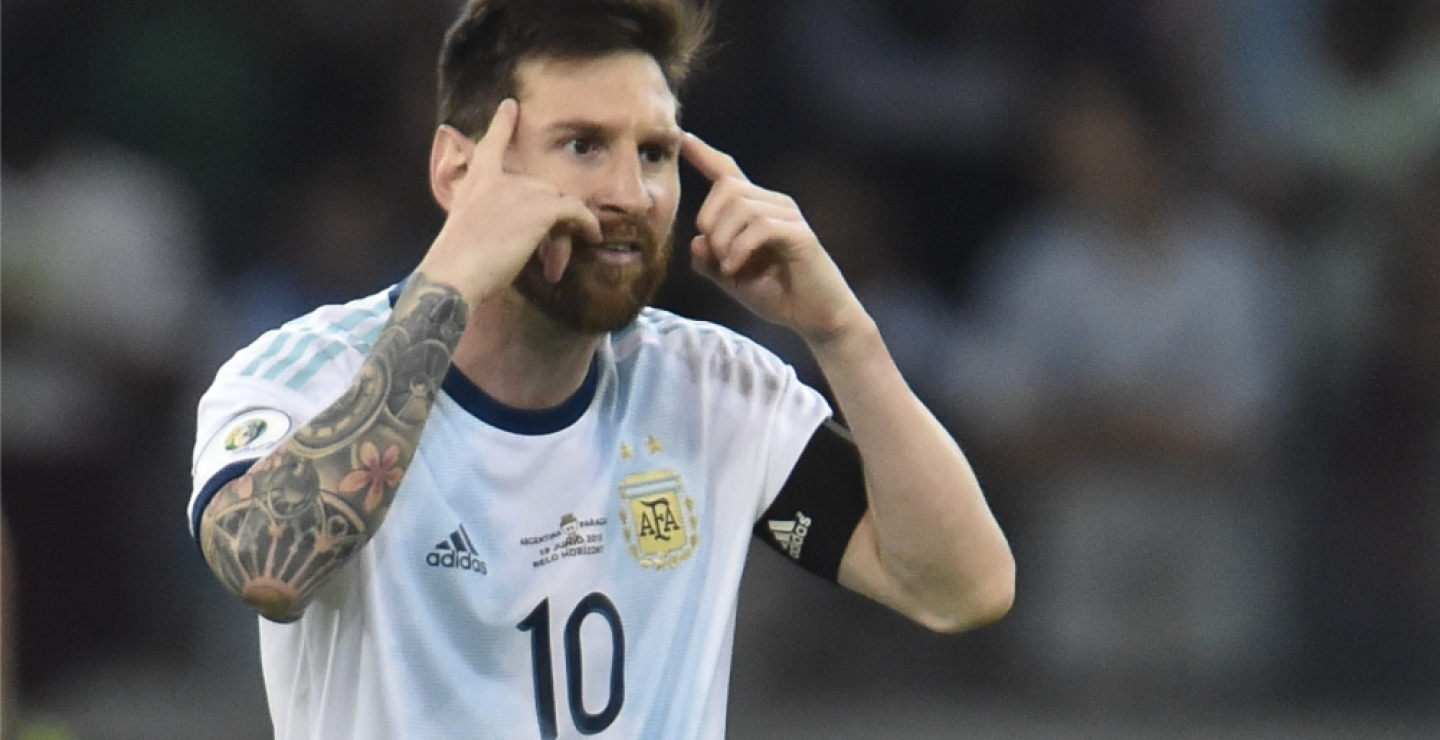 336887_BLU Radio // Messi vs Paraguay // AFP