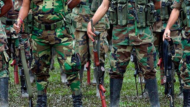Exparamilitares se confesaron ante Comisión de la Verdad: “Tocaba matarlos y desmembrarlos” Exparamilitares se confesaron ante Comisión de la Verdad: “Tocaba matarlos y desmembrarlos”