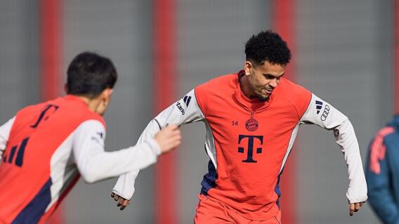 Luis Díaz en la previa del partido frente al Werder Bremen. 