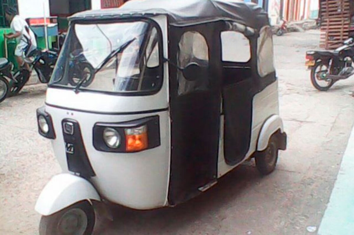 0410315mototaxistasanrafael.jpg