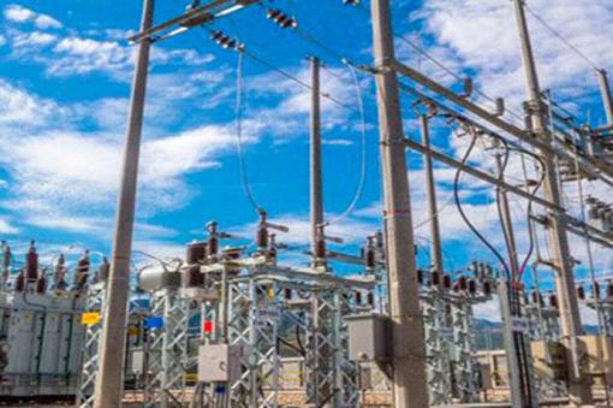 47285_130123-energia-torre-electrica-electricidad-fotominminas.jpg