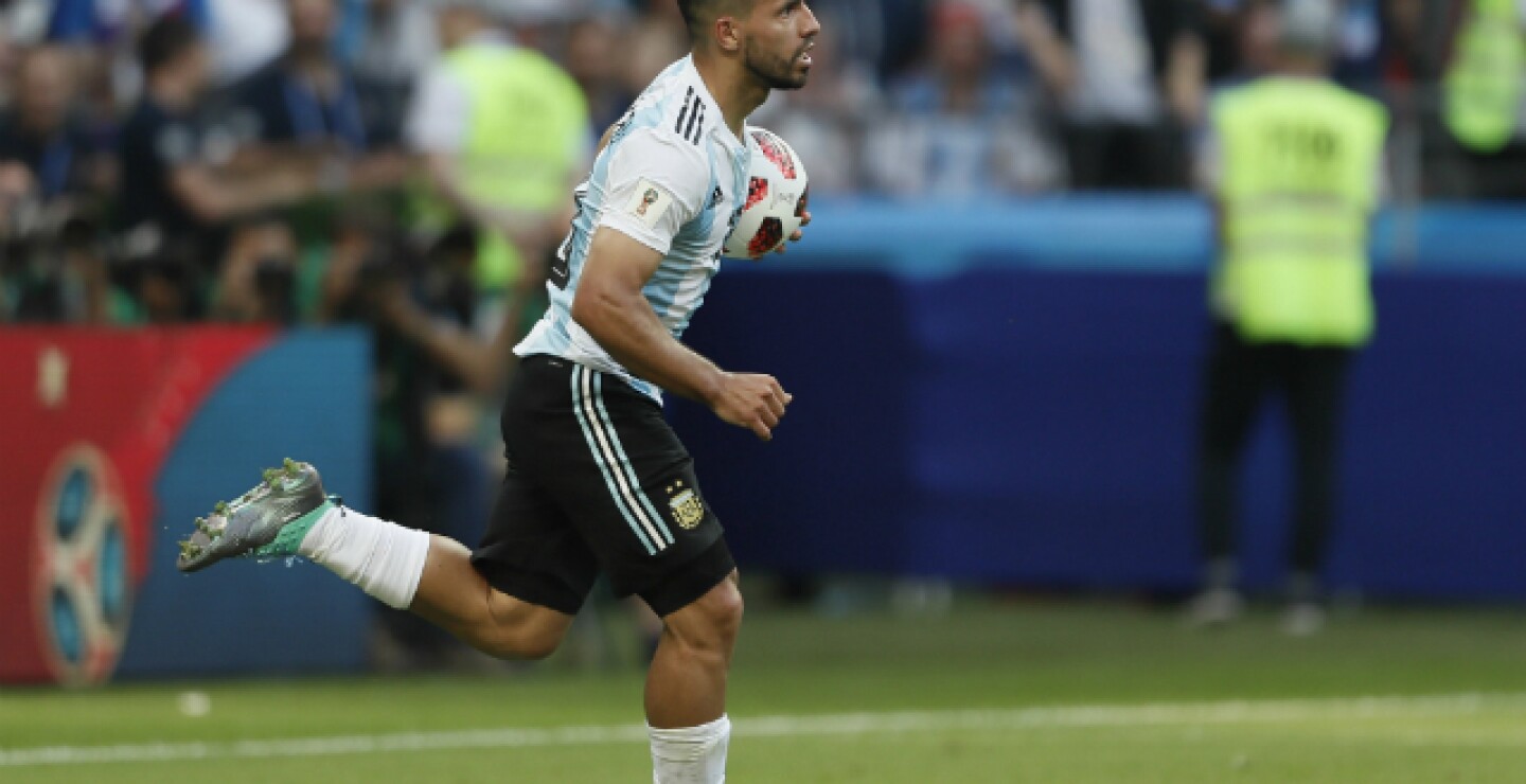 285563_sergioagueroguayos020818afpe.jpg