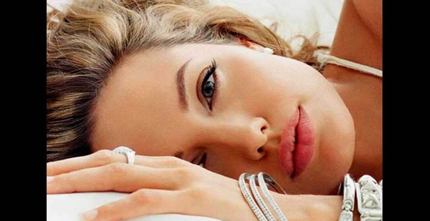 angelina18.jpg