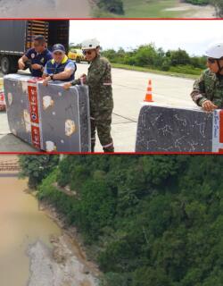 Vía aérea se entrega ayudas a damnificados en Lebrija.jpg