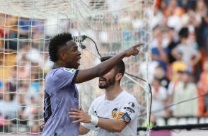Vinícius Júnior recibió insultos racistas por partes de la hinchada del Valencia, en Mestalla.