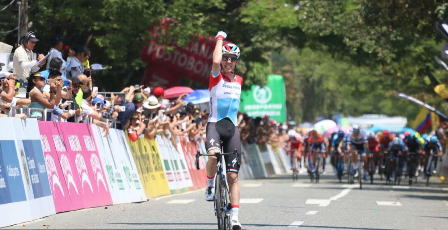 327653_BLU Radio. Bob Jungels en el Tour Colombia 2.1 / Foto: @TourColombiaUCI
