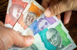 Aumento del salario mínimo para 2023 en Colombia fue calificado como "buena noticia para el país"