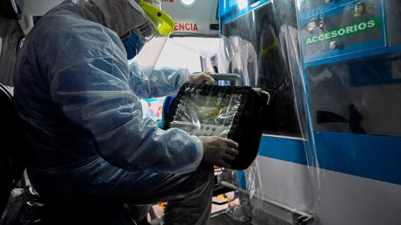 360133_Atención casos de coronavirus // Foto: AFP