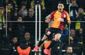 331477_Falcao