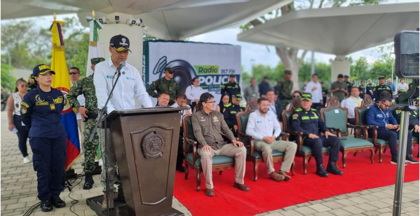 Ministro de Defensa Pedro Sánchez , plan de seguridad en Bucaramanga.JPG