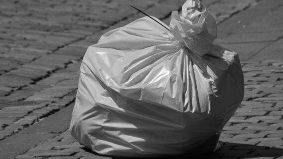 Hallan restos humanos en bolsas Hallan restos humanos en bolsas