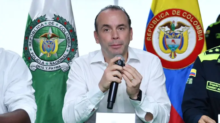 El mandatario aseguró que las autoridades no descansarán hasta dar con el paradero de los responsables y confirmó que ya fueron activados los protocolos de seguridad, además de las