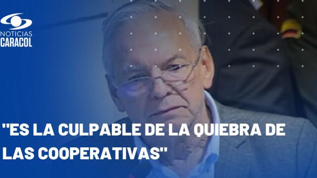 Minhacienda culpó a la Federación Nacional de Cafeteros por crisis del sector Minhacienda culpó a la Federación Nacional de Cafeteros por crisis del sector