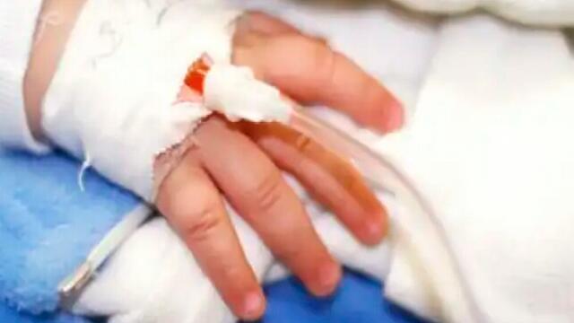 Murió Issac José, el bebé que esperó 4 días un traslado a cuidados intensivos y se lo negaron