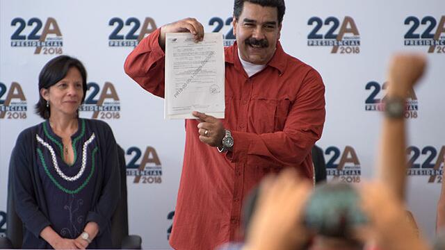 Oposición le pide a Maduro aplazar de dos a tres meses las elecciones en Venezuela
