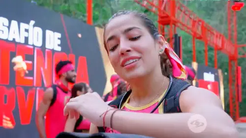 Luisa dice que tiene un desgarro en la pierna