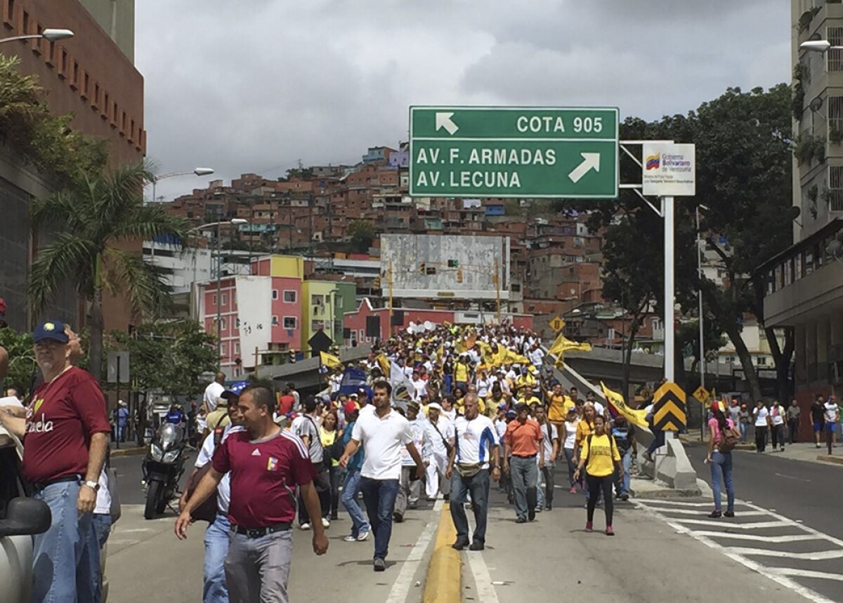 264372_BLU Radio, marchas en Caracas, Venezuela / foto: Blu Radio