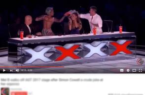 5281_La Kalle Ex Spice Girl le tiró un vaso de agua a Simon Cowell - Foto - Youtube One N Only 5281_La Kalle Ex Spice Girl le tiró un vaso de agua a Simon Cowell - Foto - Youtube One N Only
