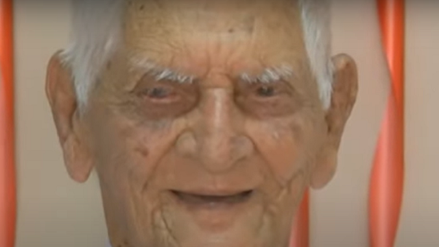Carlos Julio Rincon abuelo que cumplio 110 años de vida en norte de santander foto nota diciembre 25 2020.png Carlos Julio Rincon abuelo que cumplio 110 años de vida en norte de santander foto nota diciembre 25 2020.png