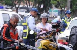 272918_Blu Radio / Tránsito intensifica operativos a motociclistas por uso de casco y chaleco en Cali / Foto: Alcaldía de Cali.
