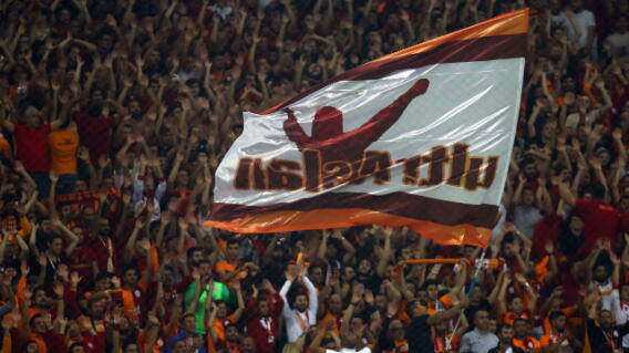339433_Hinchas de Galatasaray