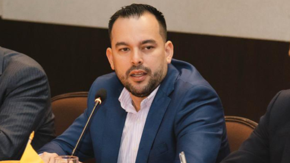 Ministro de minas y energía Edwin Palma. Ministro de minas y energía Edwin Palma.