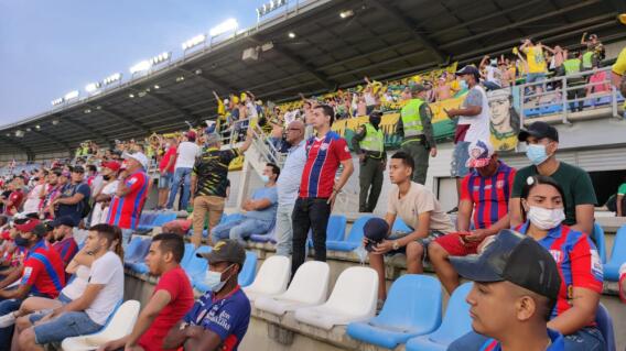 Hinchas del Unión Magdalena, en el estadio Sierra Nevada Hinchas del Unión Magdalena, en el estadio Sierra Nevada