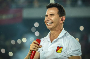 Jhonny Rivera, cantante de música popular