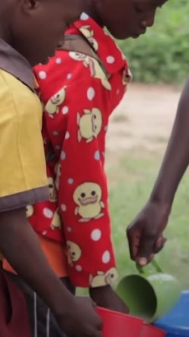 Youtuber MrBeast construyó 100 pozos de agua potable en África