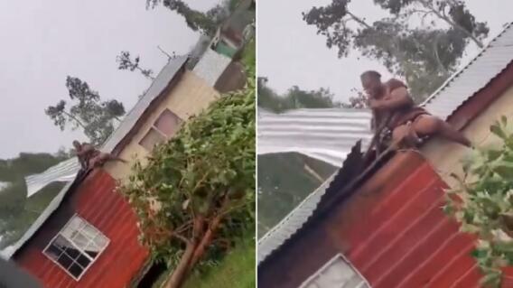 Insólito video de mujer en Jamaica aferrada al techo de su casa mientras pasaba Beryl Insólito video de mujer en Jamaica aferrada al techo de su casa mientras pasaba Beryl