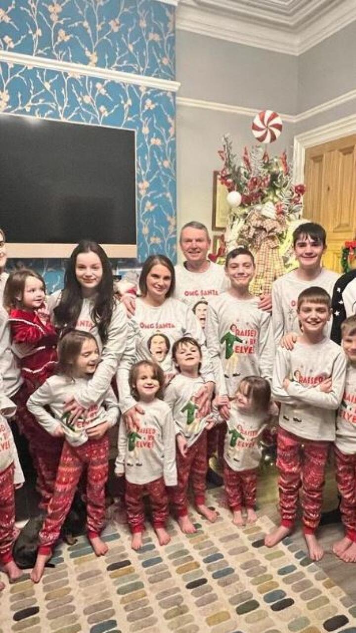 Así celebra la Navidad la “familia más numerosa de Reino Unido”: tienen 22 hijos