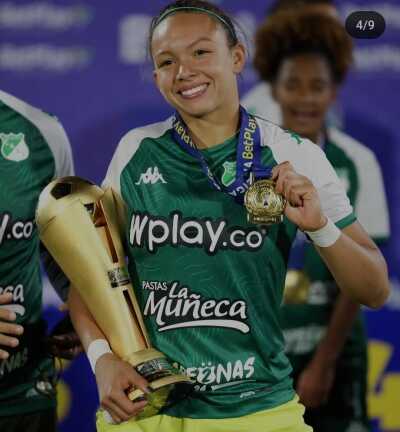 Luisa Agudelo, campeona con el Deportivo Cali. Luisa Agudelo, campeona con el Deportivo Cali.