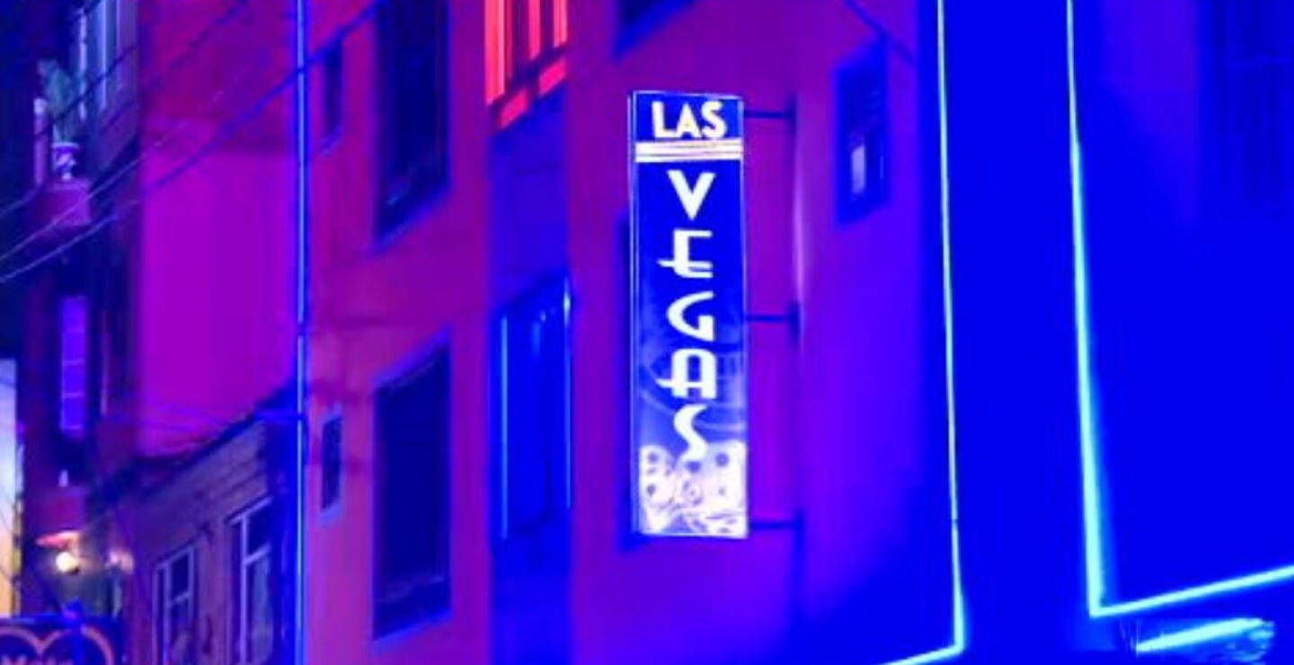 Patrullero que atacó a su ex y nueva pareja en motel de Bogotá estaba acompañado por sus papás