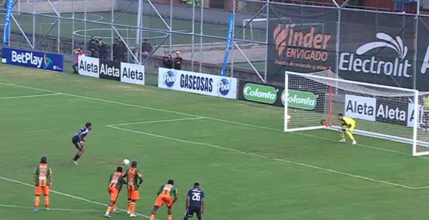 El penalti atajado por el arquero de Envigado a Medellín por Copa BetPlay.