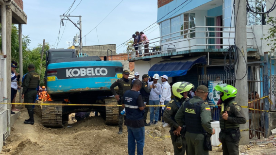 Dos obreros muertos deja deslizamiento de tierra en barrio 20 de Julio de Cartagena Dos obreros muertos deja deslizamiento de tierra en barrio 20 de Julio de Cartagena