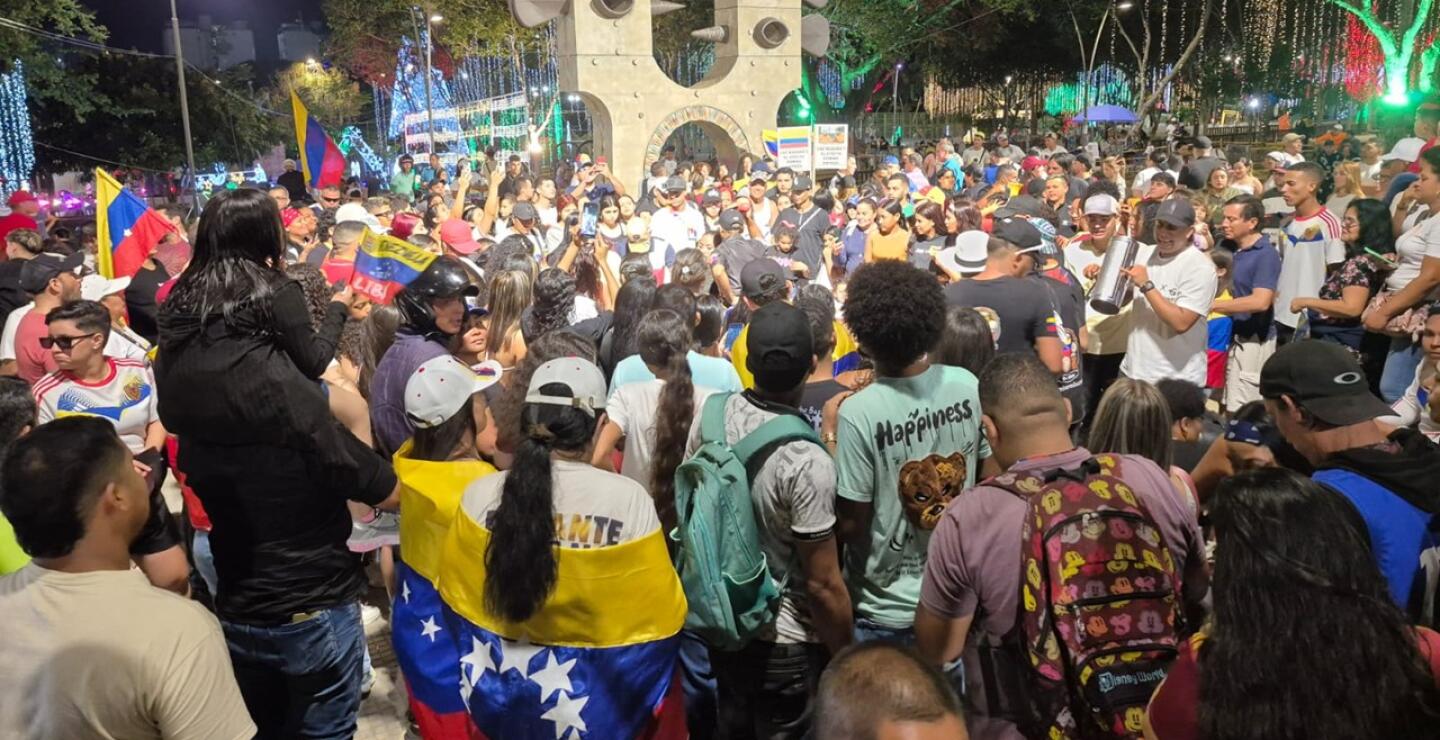 Celebración de venezolanos en Bucaramanga.JPG