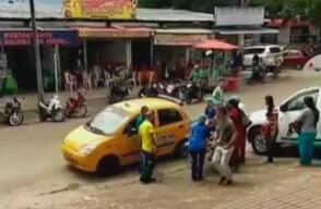 120418taxi.jpg 120418taxi.jpg