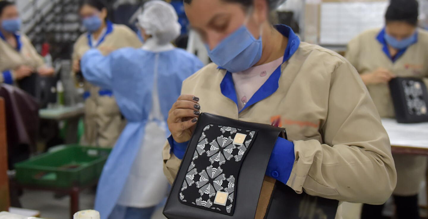 367074_Manufactura colombiana // Foto: AFP