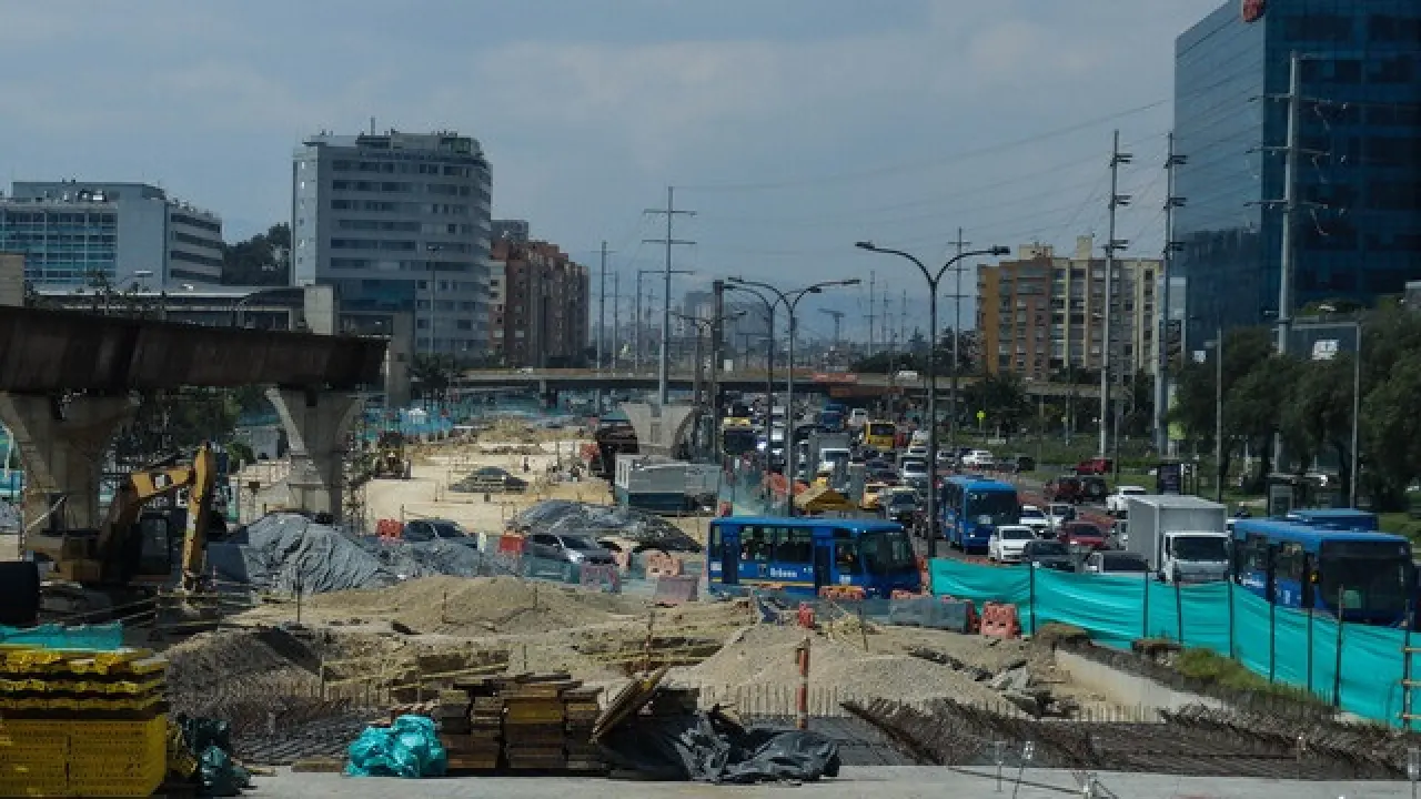 Quedó listo costado oriental del puente de la avenida 68 con calle 26 ...