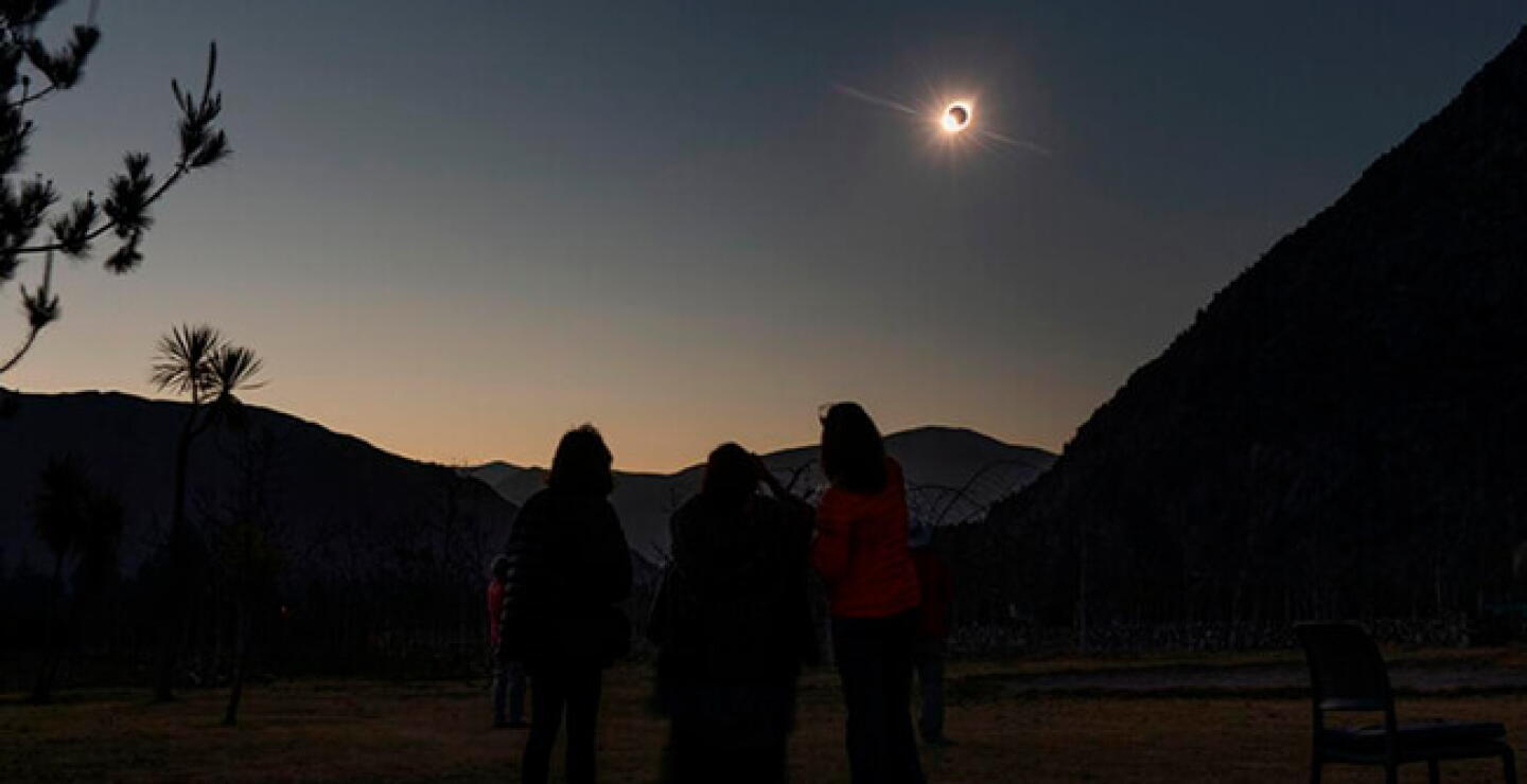 eclipse8_0.jpg